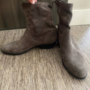 Via Spiga Gray Booties, size 8.5